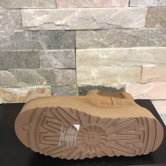 UGG Women's Neumel Platform Chelsea Boot - Picture 9 of 9